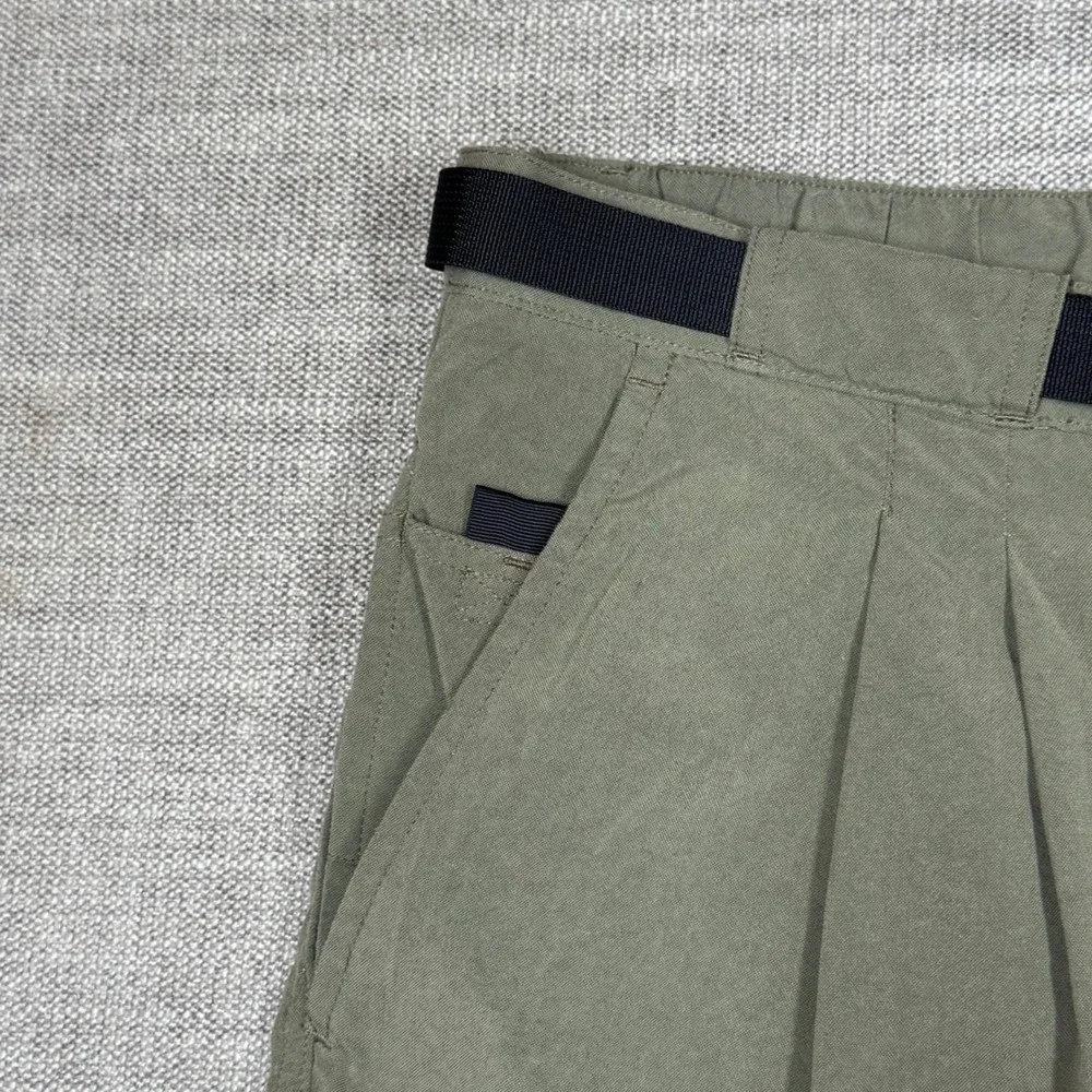 The North Face Mens Olive Green Belted Nylon Hiking Shorts Medium Pleated Retro